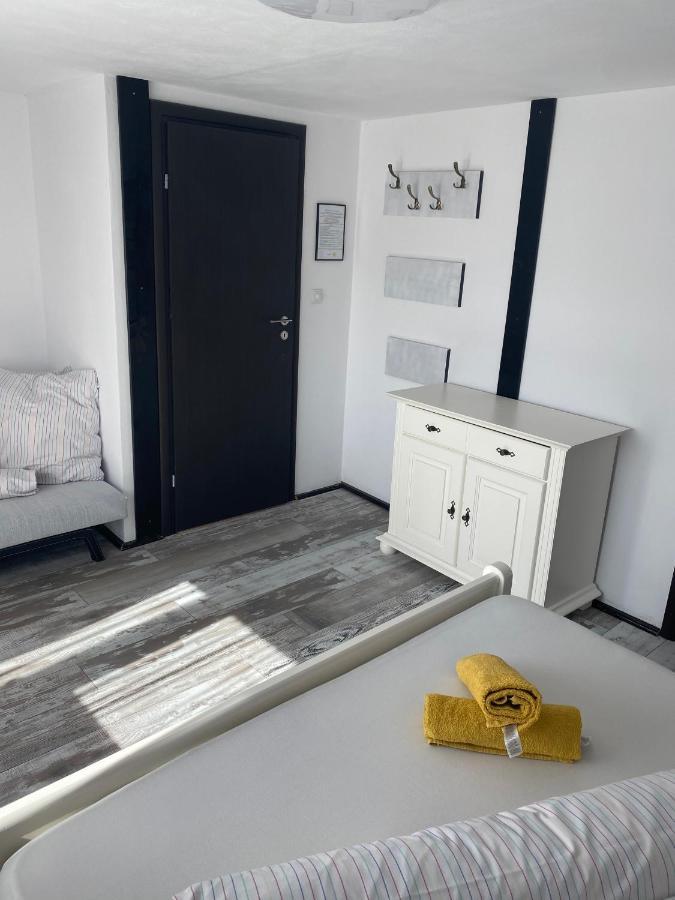 Vila Smiley Avrig Exterior foto